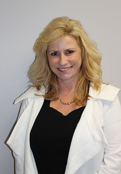 Jill, the office manager of Smiles by Samantha in Lebanon, TN