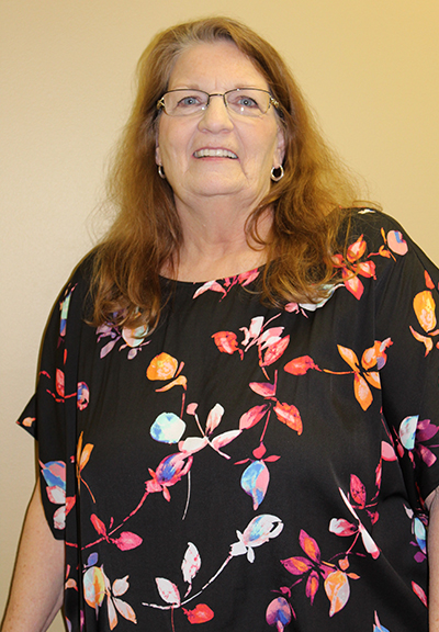 Luann, the patient and insurance coordinator of Smiles by Samantha in Lebanon, TN